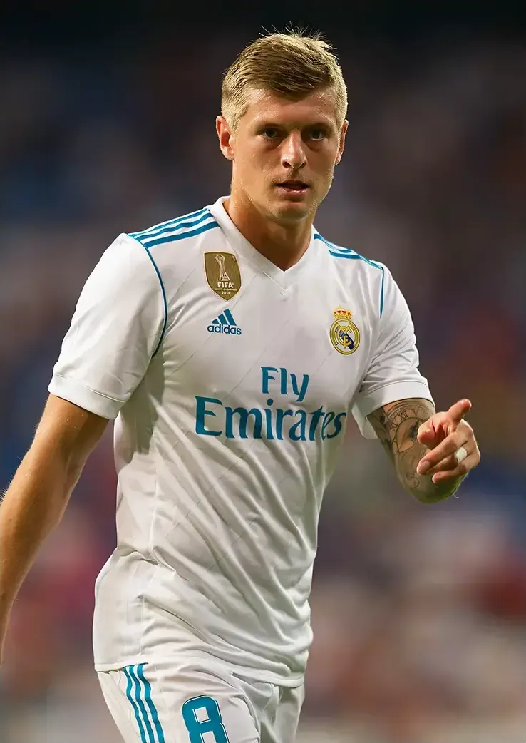 L1338-metalposter-01 متال پوستر طرح تونی کروس کد L1338 - Image 1